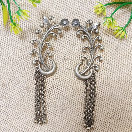 " Hangings" Silver Look Alike Oxidised Earcuff