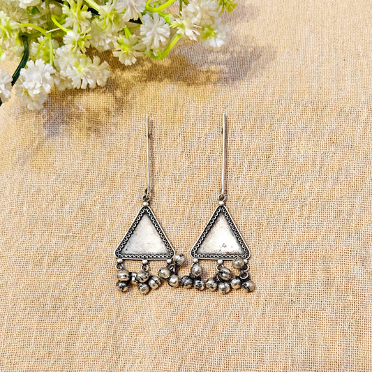 "Elara"Silver Look Alike Oxidized Earring