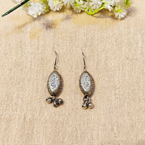 "Vine"Silver Look Alike Oxidized Dangler