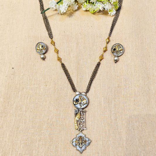 necklace with pendant