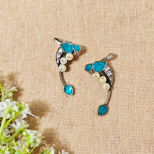 "Shell"Silver Look Alike Stone Earcuffs