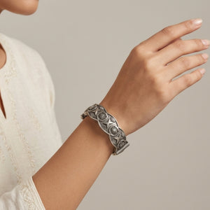“Misri” Silver Look Alike Oxidised kada