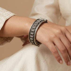 Mairi Vintage Silver Look Alike Kada