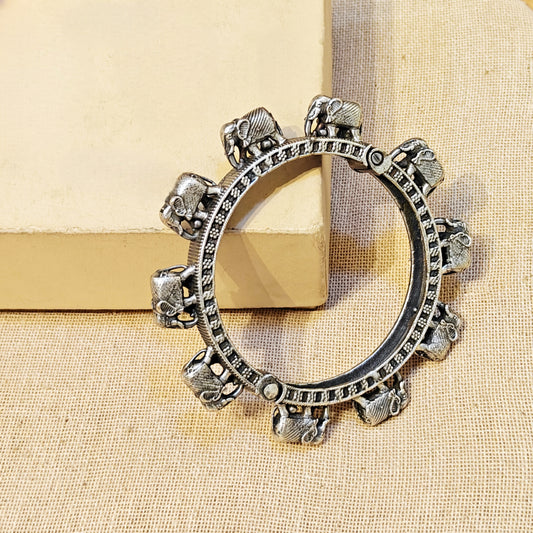 "Gajini"Silver Look Alike Oxidized Kada
