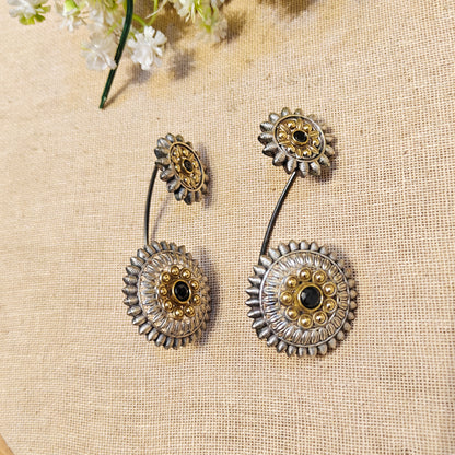 "Titli"Silver Look Alike Dual Tone Earcuff