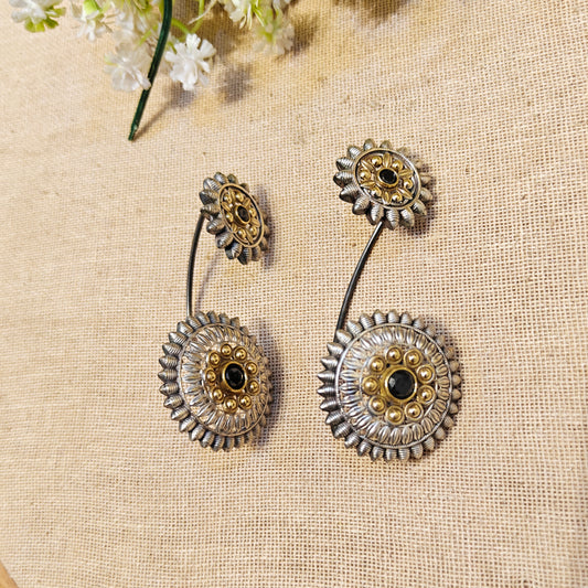 "Titli"Silver Look Alike Dual Tone Earcuff