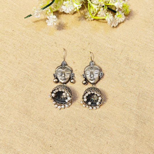 "Aurelia"Silver Look Alike Oxidized Dangler