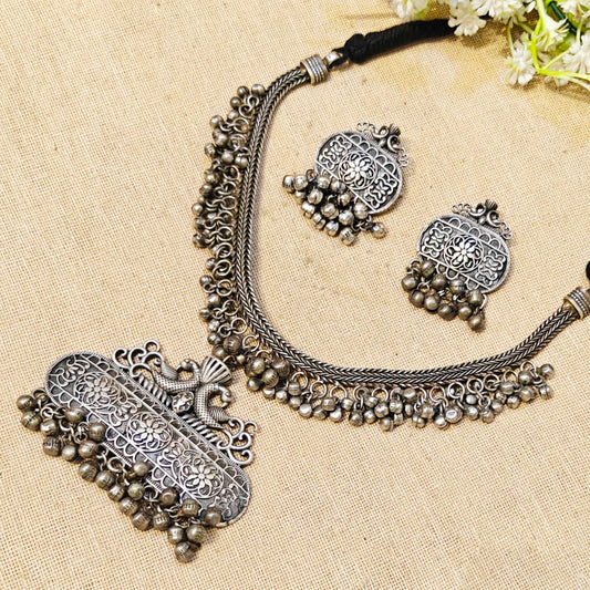 "Tevya"Silver Look Alike Oxidized Necklace