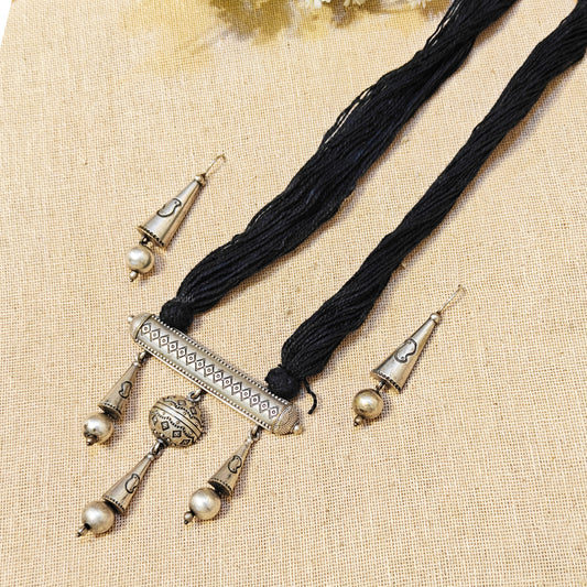 "Lorena"Silver Look Alike Oxidized Necklace