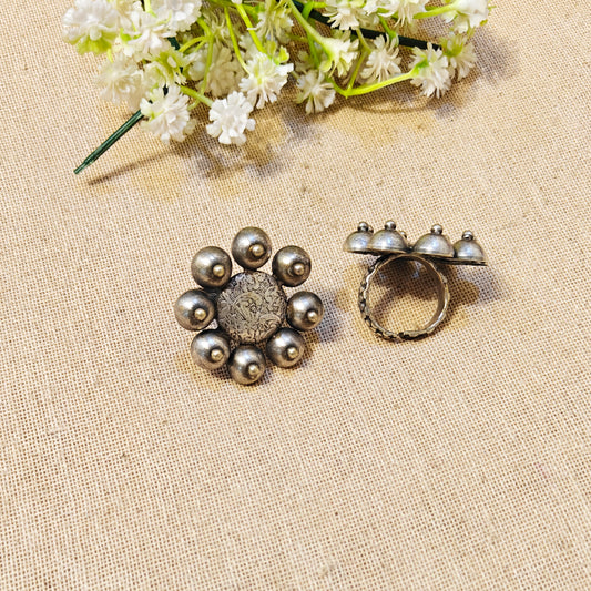 "Qyra"Silver Look Alike Oxidized Ring