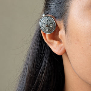 "Zoya"Silver Look Alike Earcuff