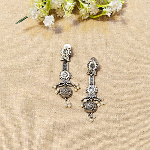 "Veyra"Silver Look Alike Oxidized Earrings