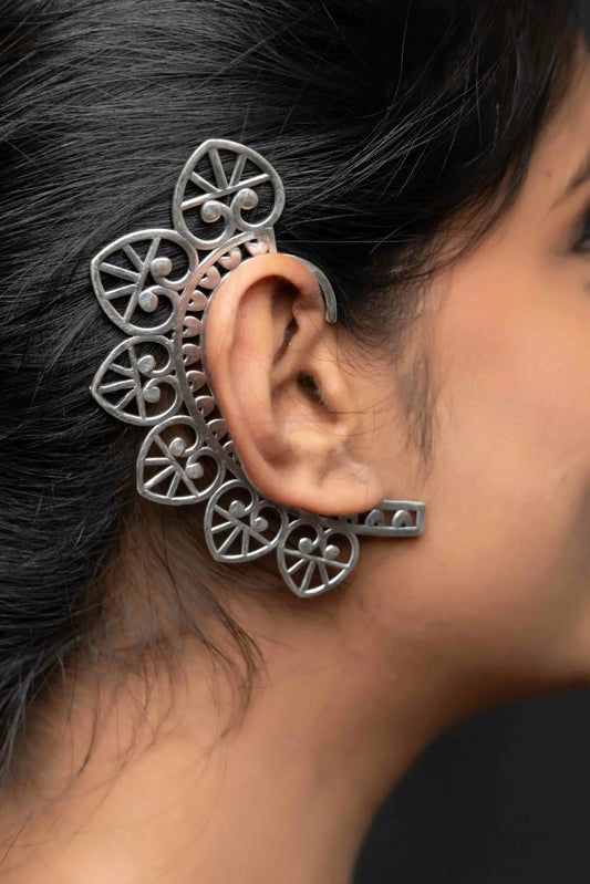 “Ahanya” Silver Look Alike Oxidised Earcuff