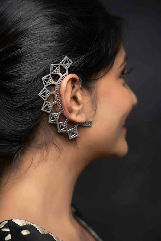 “Zavi” Silver Look Alike Oxidised Earcuff