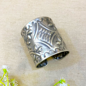 " Stack " Silver Look Alike Handcuff