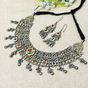 Kundan Choker