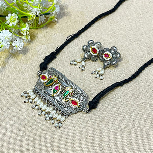 Kundan Choker