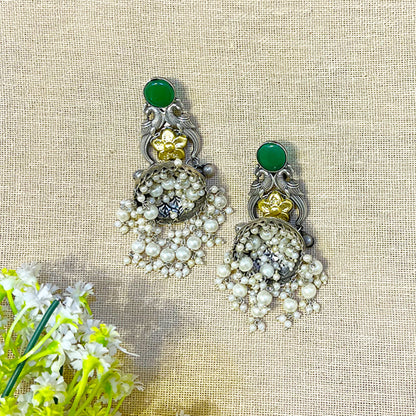 Pair of earrings