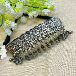 "Charm"  Silver Look Alike Choker