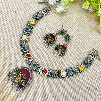 "Charm" Silver Look Alike Kundan Choker