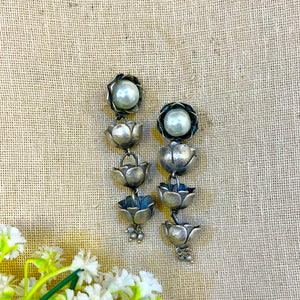 "Drakmor" Silver Look Alike Oxidized Earring