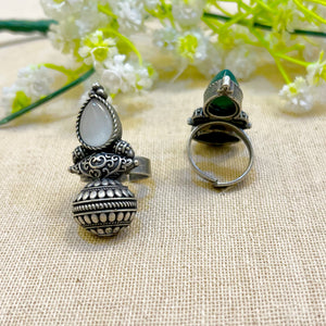 White Stone oxidised finger ring